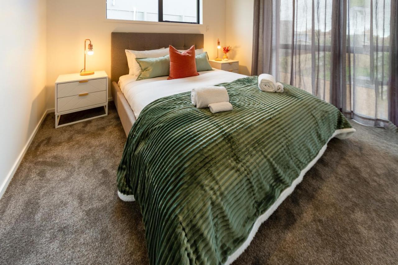 Peaceful Park View Townhouse 2 Bed W/Carpark Lägenhet Christchurch Exteriör bild