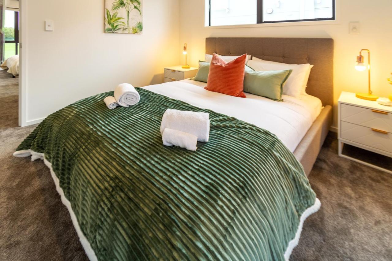 Peaceful Park View Townhouse 2 Bed W/Carpark Lägenhet Christchurch Exteriör bild