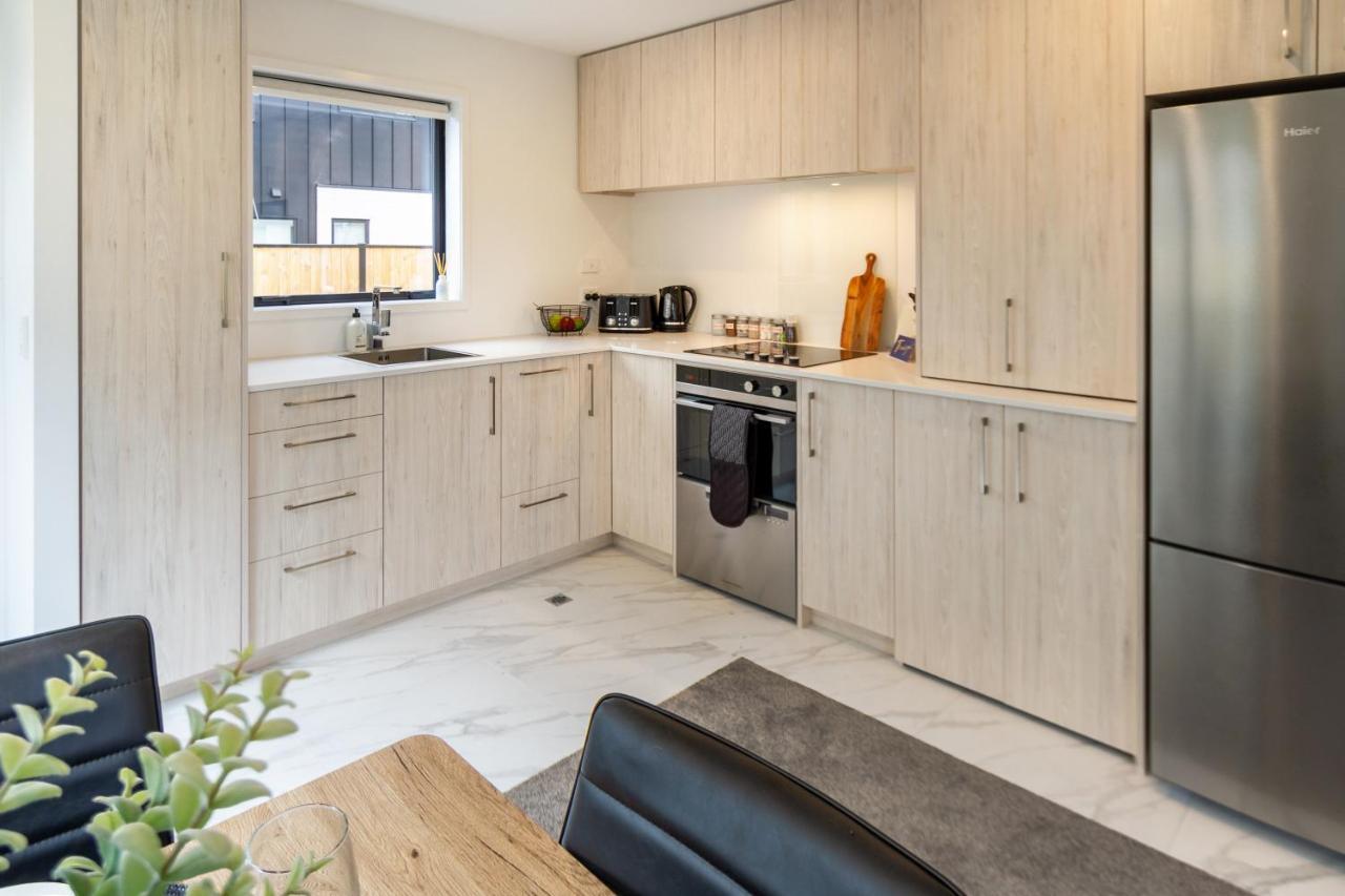 Peaceful Park View Townhouse 2 Bed W/Carpark Lägenhet Christchurch Exteriör bild