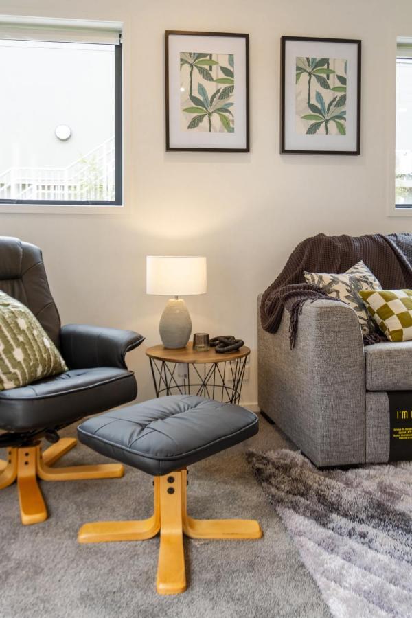 Peaceful Park View Townhouse 2 Bed W/Carpark Lägenhet Christchurch Exteriör bild