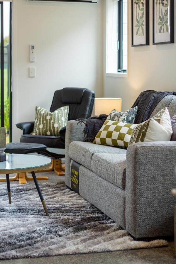 Peaceful Park View Townhouse 2 Bed W/Carpark Lägenhet Christchurch Exteriör bild